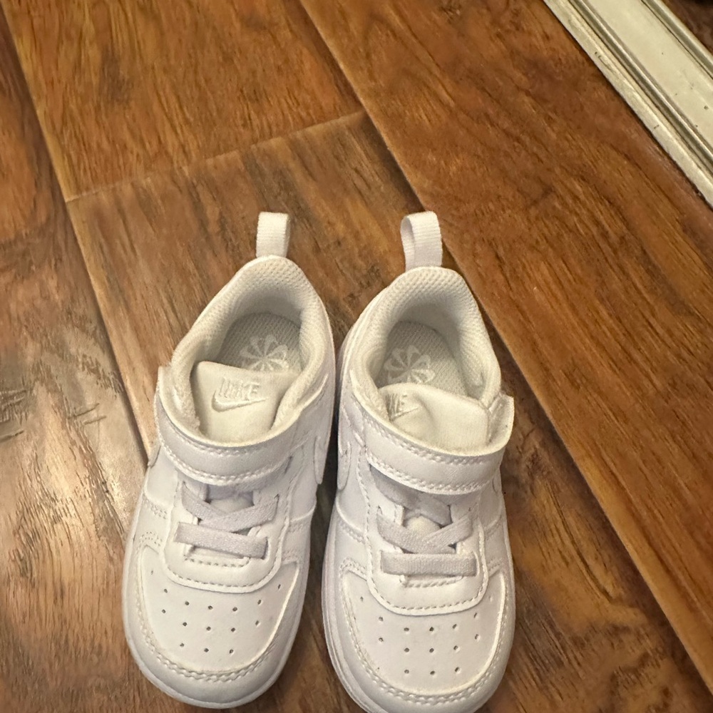 Nike White Low-Top Air Force one Sneakers with Cushioned Sole